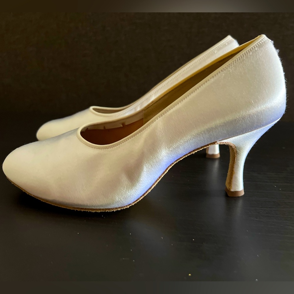 Kent Ballroom Dance shoes, Hand made , white satin, size 24W